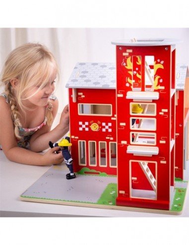 Medinė gaisrininkų stotis,...