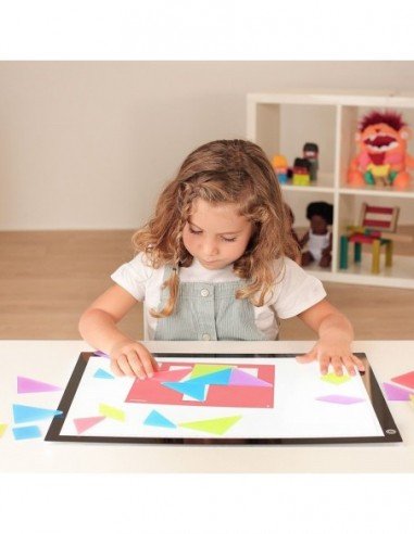 Rinkinys TRANSLUCENT  TANGRAM , 34 det, 3-6 m.